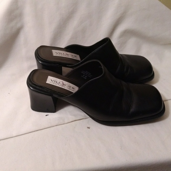 villager liz claiborne shoes